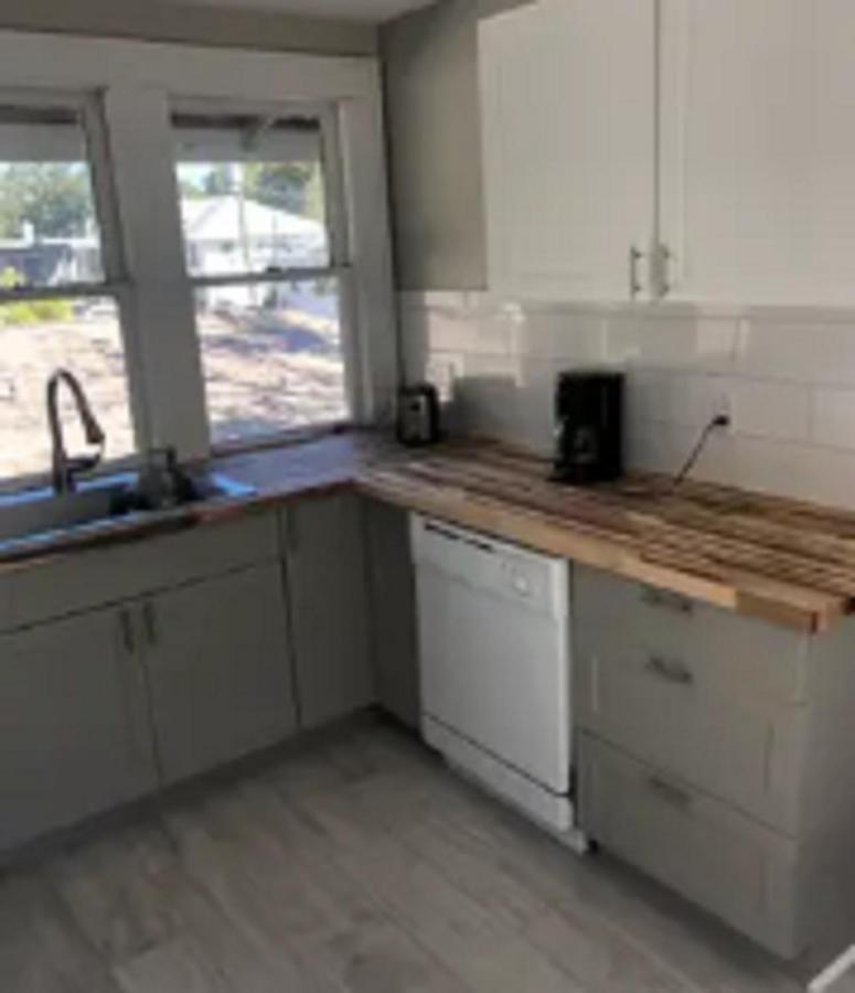 St Pete Vacation Apartment